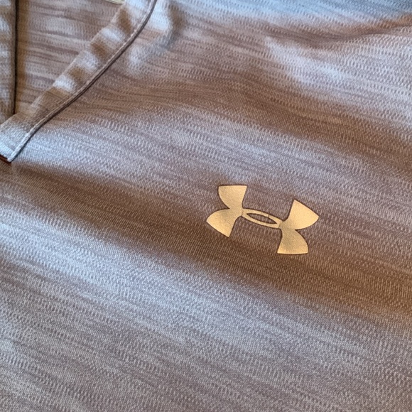 2/$30❤️ UNDER ARMOUR - Loose Heatgear Hooded Pullover Athletic Top - Picture 3 of 6